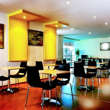 Ibis Budget Jakarta Menteng Exterior photo